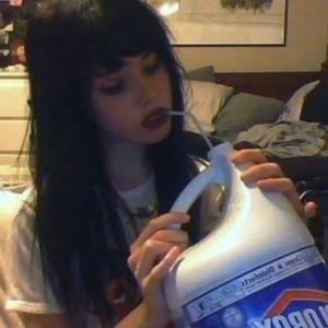 A follow back on Instagram @fvckastro & @redfanaa